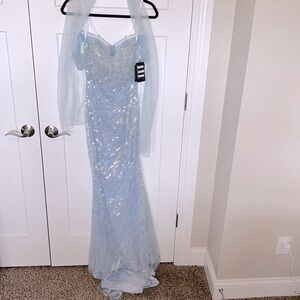 NWT Lucci Lu 1280 - Lt Blue with Mesh Shawl